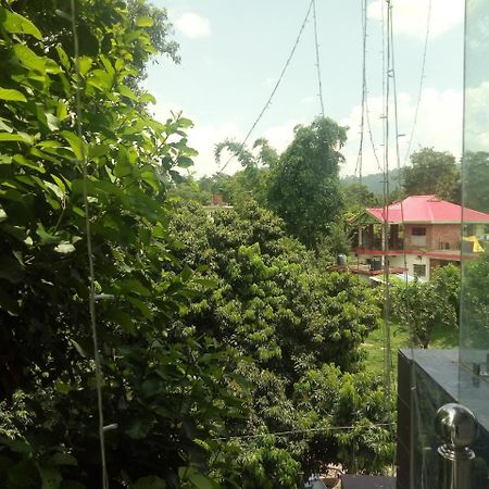 Hotel Sky Bule & Restaurant Khas Nagrota ภายนอก รูปภาพ