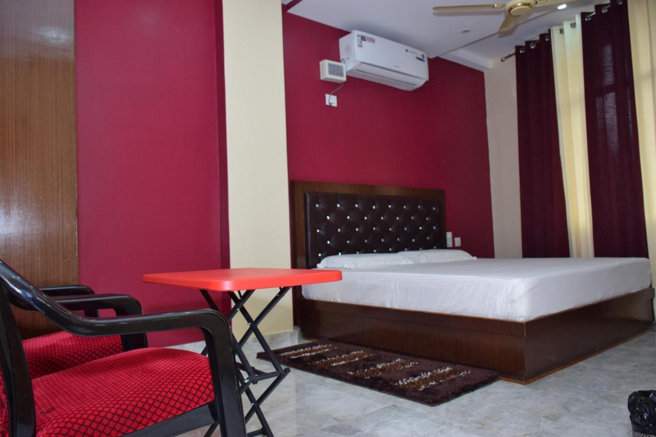 Hotel Sky Bule & Restaurant Khas Nagrota ภายนอก รูปภาพ