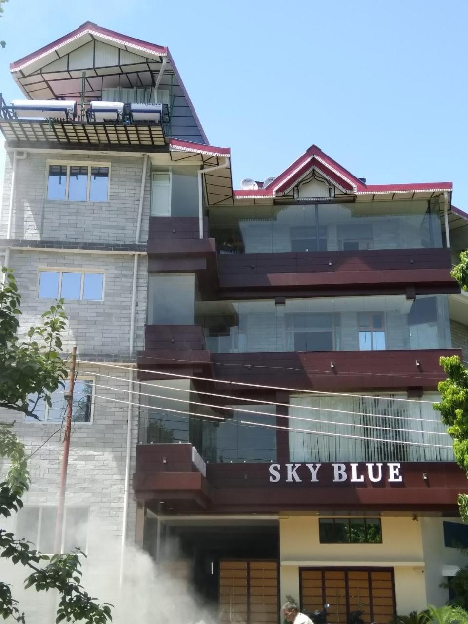 Hotel Sky Bule & Restaurant Khas Nagrota ภายนอก รูปภาพ