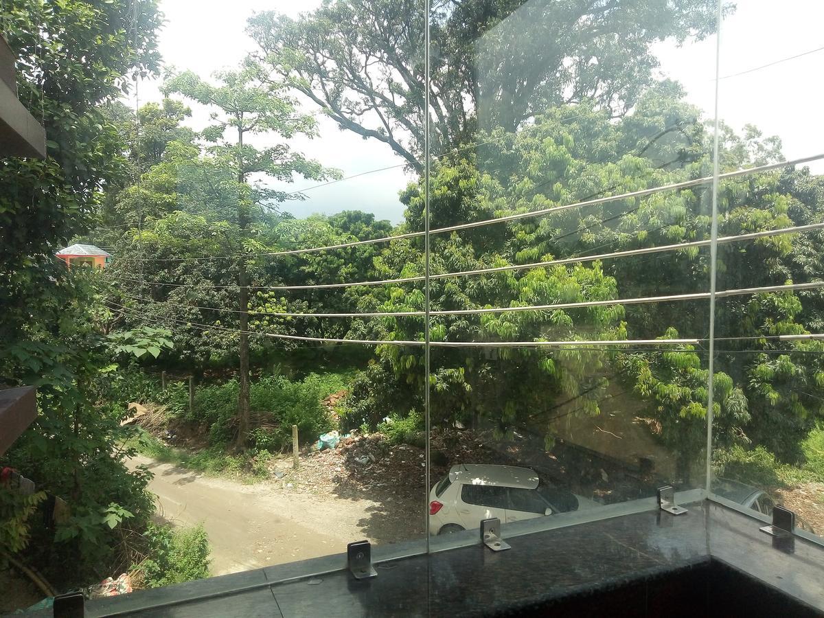 Hotel Sky Bule & Restaurant Khas Nagrota ภายนอก รูปภาพ