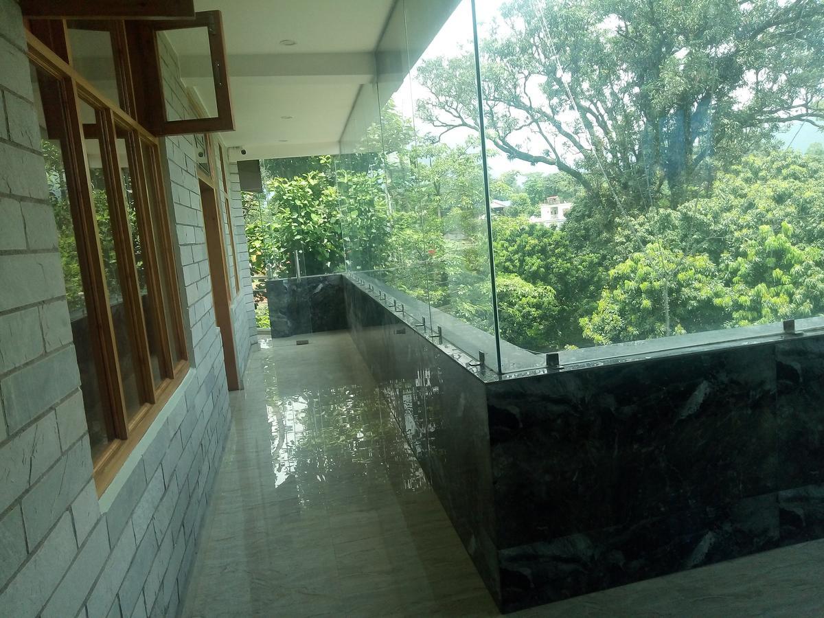 Hotel Sky Bule & Restaurant Khas Nagrota ภายนอก รูปภาพ